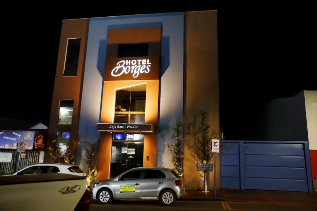 Quirinopolis Hotel Borges מראה חיצוני תמונה